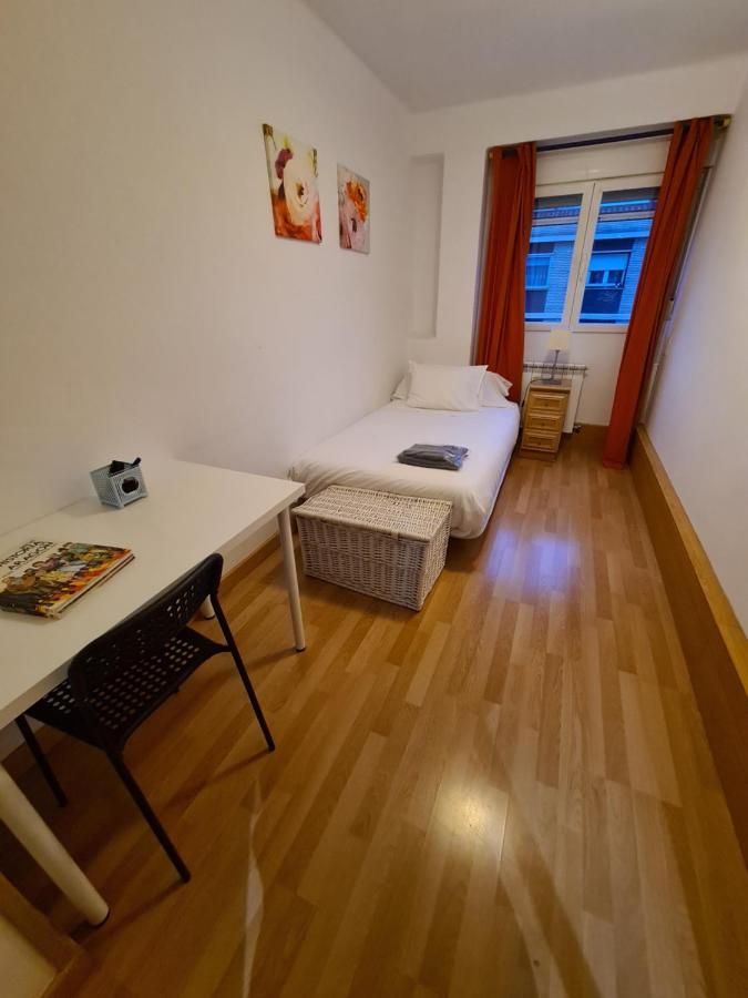 Ferienwohnung Dos Torres Galadriel- Parking Privado Gratis Saragossa Exterior foto